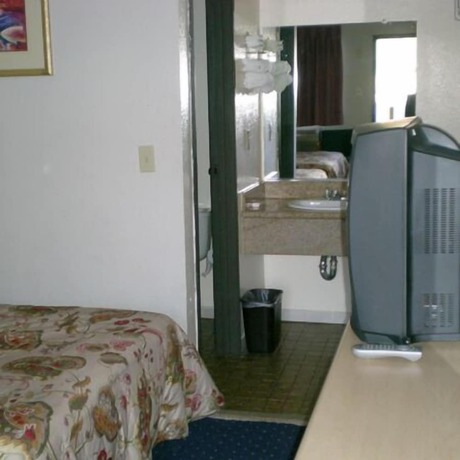 Imagen de la habitación del Hotel Crown Lodge Motel Oakland. Foto 6