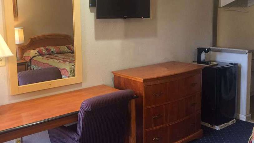 Imagen de la habitación del Hotel Crown Lodge Motel Oakland. Foto 10