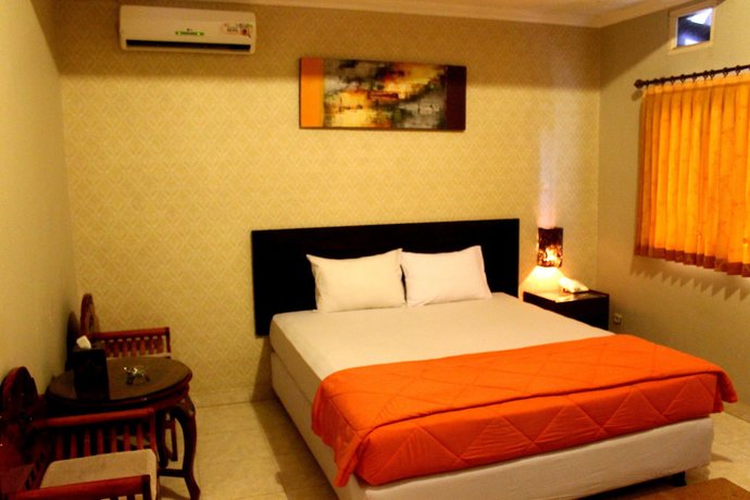 Imagen de la habitación del Hotel Crown, Mataram. Foto 5