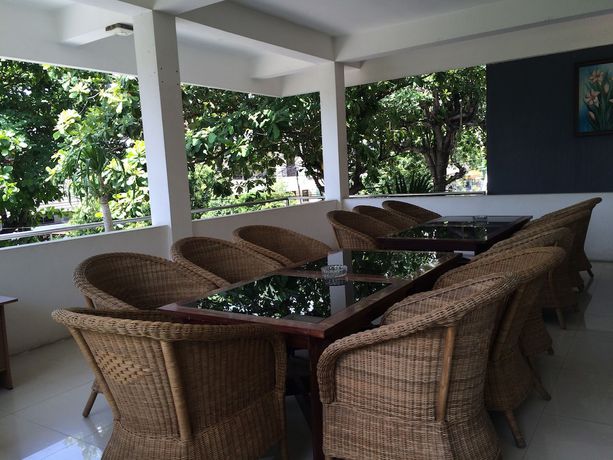 Imagen de los interiores del Hotel Crown, Mataram. Foto 19
