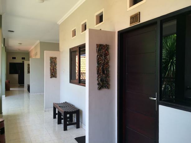 Imagen de la habitación del Hotel Crown, Mataram. Foto 11