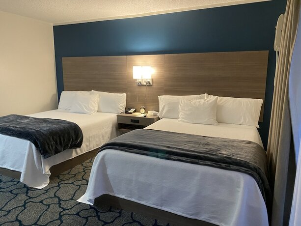 Imagen de la habitación del Hotel Crown Motel. Foto 11
