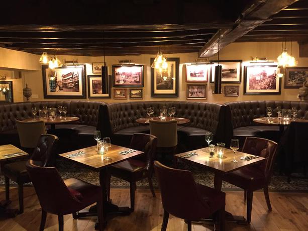 Imagen del bar/restaurante del Hotel Crown, Nantwich. Foto 3