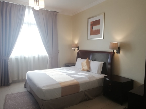 Imagen de la habitación del Hotel Crown Palace Ajman. Foto 2