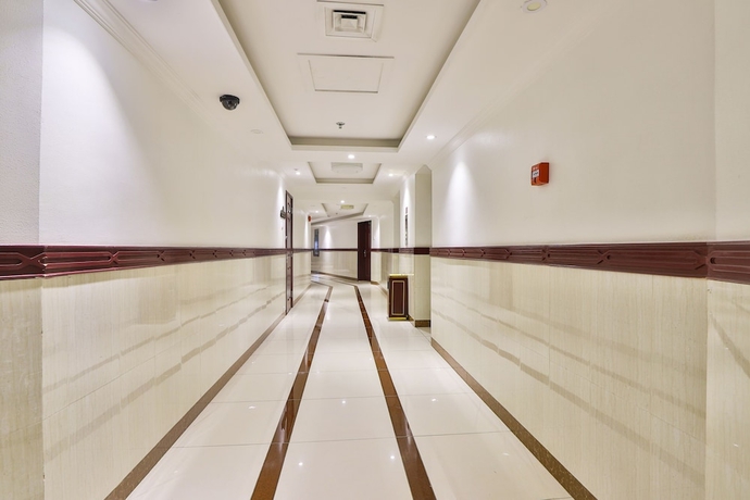 Imagen de los interiores del Hotel Crown Palace Ajman. Foto 11