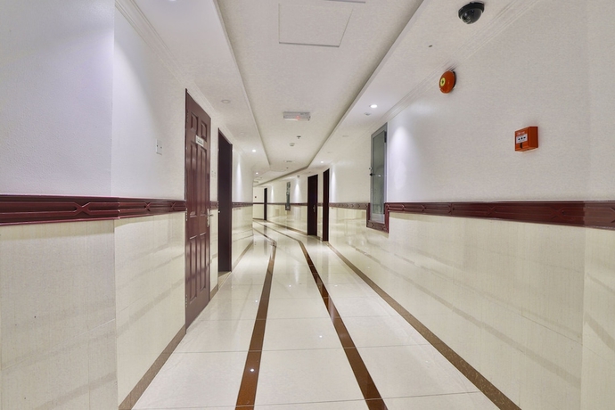 Imagen de los interiores del Hotel Crown Palace Ajman. Foto 14