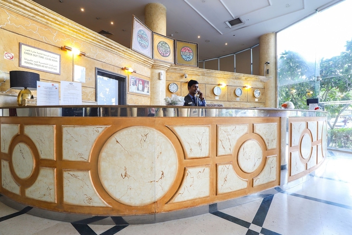 Imagen de los interiores del Hotel Crown Palace Ajman. Foto 15