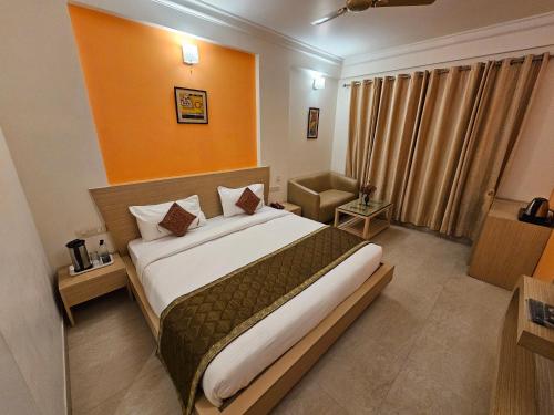 Imagen general del Hotel Crown Palace, Prayagraj. Foto 11