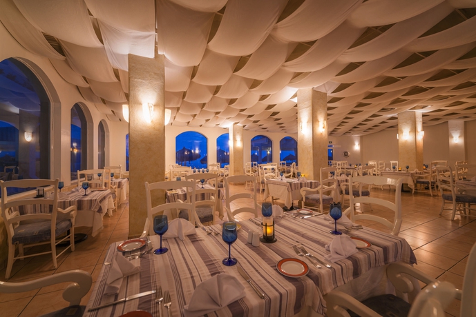 Imagen del bar/restaurante del Hotel Crown Paradise Club Puerto Vallarta All Inclusive. Foto 6