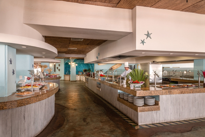 Imagen del bar/restaurante del Hotel Crown Paradise Club Puerto Vallarta All Inclusive. Foto 8