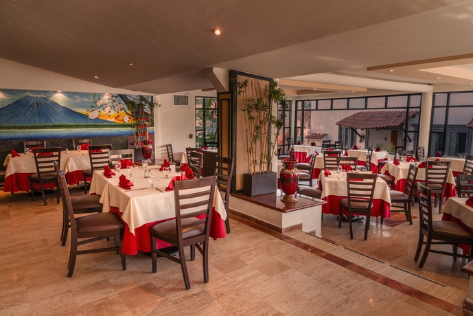 Imagen del bar/restaurante del Hotel Crown Paradise Club Puerto Vallarta All Inclusive. Foto 9