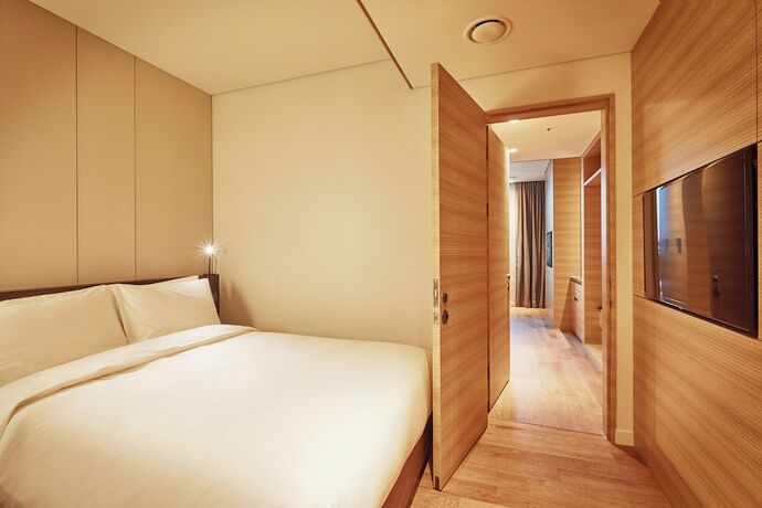 Imagen de la habitación del Hotel Crown Park. Foto 15