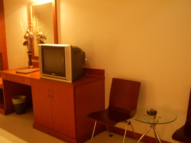Imagen de la habitación del Hotel Crown Pattaya Beach. Foto 4