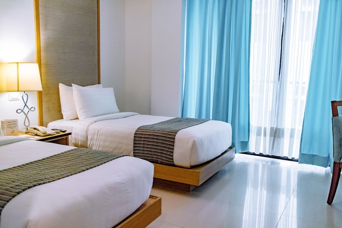 Imagen general del Hotel Crown Regency Courtyard Resort. Foto 1