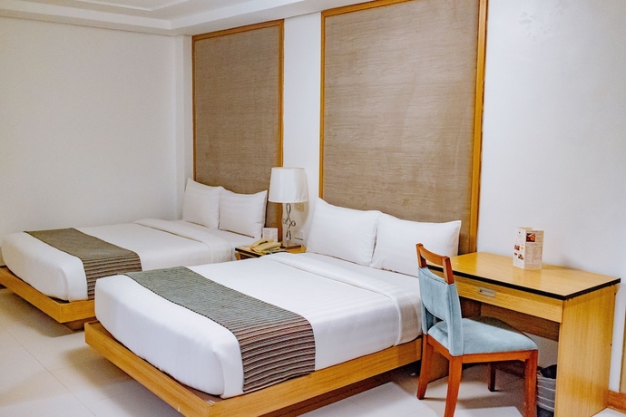Imagen de la habitación del Hotel Crown Regency Courtyard Resort. Foto 5