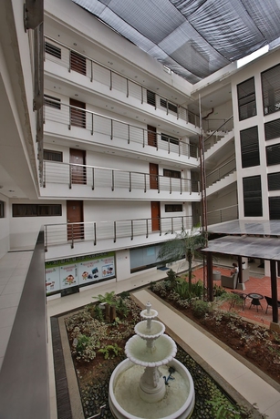 Imagen de la habitación del Hotel Crown Regency Courtyard Resort. Foto 14