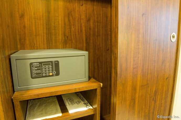 Imagen de la habitación del Hotel Crown Regency Makati. Foto 3