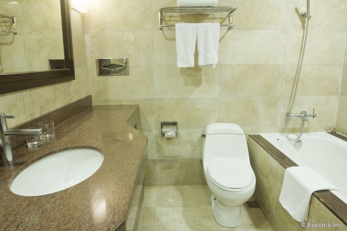 Imagen de la habitación del Hotel Crown Regency Makati. Foto 8