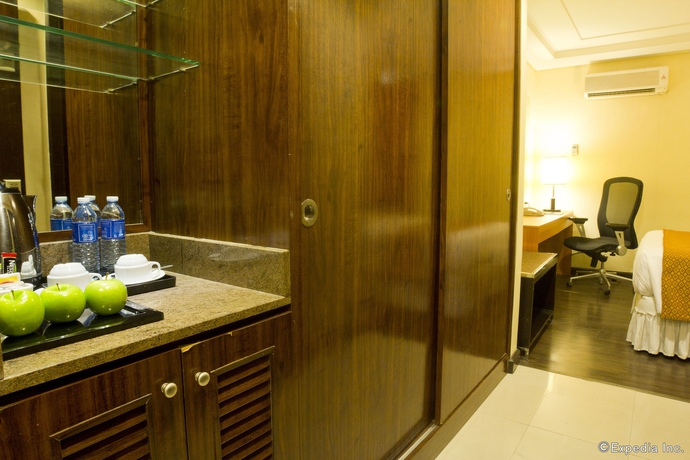 Imagen de la habitación del Hotel Crown Regency Makati. Foto 14