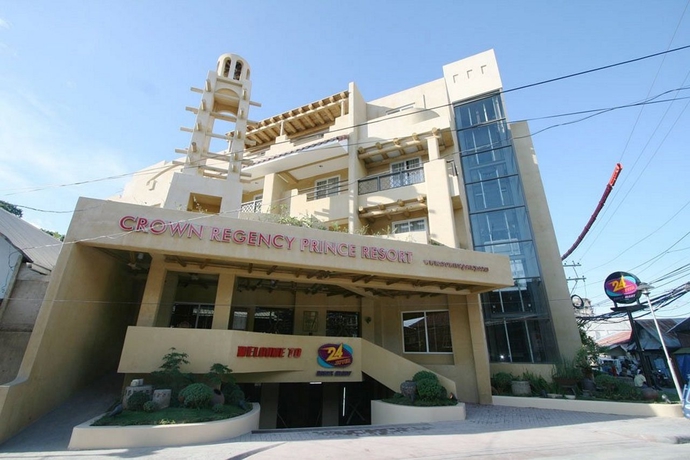Imagen general del Hotel Crown Regency Prince Resort. Foto 5