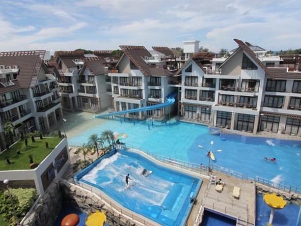 Imagen general del Hotel Crown Regency Resort and Convention Center. Foto 8