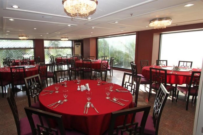 Imagen general del Hotel Crown Regency Resort and Convention Center. Foto 10