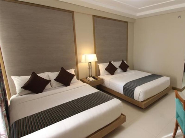 Imagen general del Hotel Crown Regency Resort and Convention Center. Foto 15