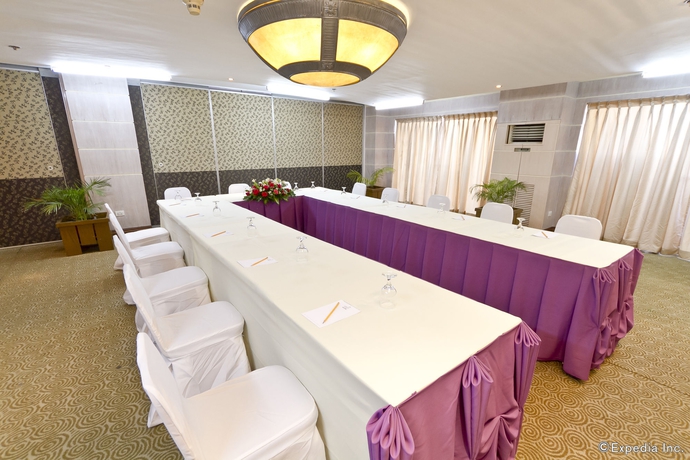Imagen de los interiores del Hotel Crown Regency Suites and Residences - Mactan. Foto 12