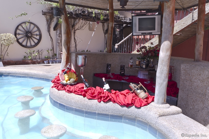 Imagen de la piscina del Hotel Crown Regency Suites and Residences - Mactan. Foto 16
