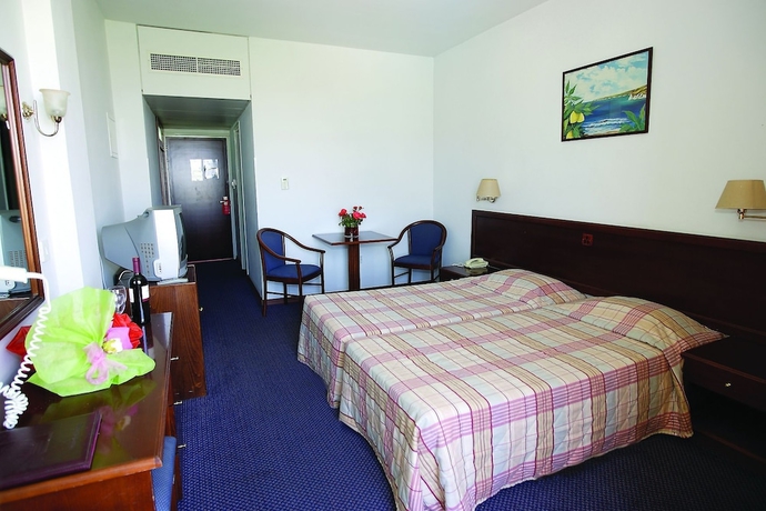 Imagen de la habitación del Hotel Crown Resorts Henipa. Foto 5