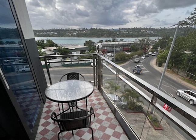 Imagen general del Hotel Crown Royale and Lounge. Foto 4