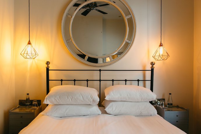 Imagen de la habitación del Hotel Crown Stamford. Foto 7