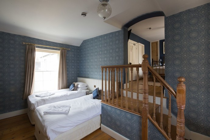 Imagen de la habitación del Hotel Crown Stamford. Foto 8