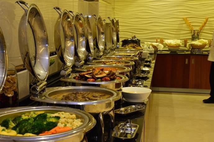 Imagen del bar/restaurante del Hotel Crown Town. Foto 10