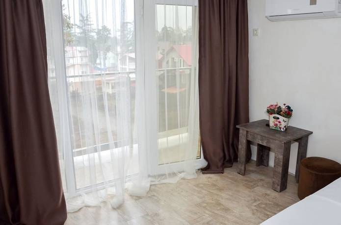 Imagen de la habitación del Hotel Crown, Ureki. Foto 6