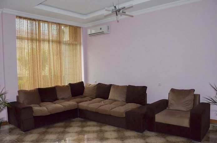 Imagen de los interiores del Hotel Crown, Ureki. Foto 14