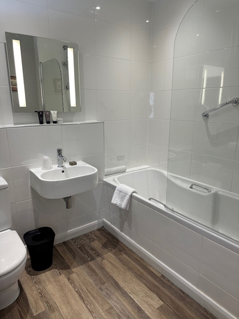 Imagen de la habitación del Hotel Crown and Castle. Foto 4
