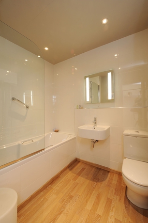 Imagen de la habitación del Hotel Crown and Castle. Foto 8