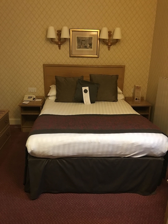 Imagen de la habitación del Hotel Crown and Mitre. Foto 12