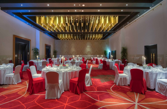 Imagen de los interiores del Hotel Crowne Plaza Abu Dhabi Yas Island, An Ihg. Foto 10