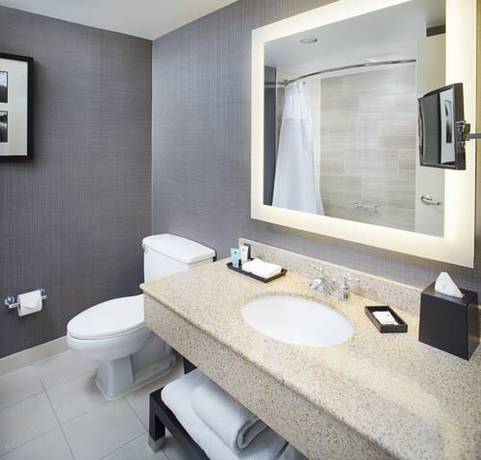 Imagen de la habitación del Hotel Crowne Plaza Annapolis. Foto 6