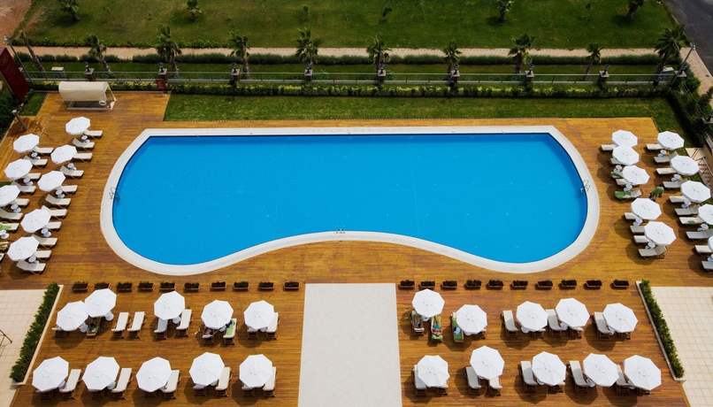Imagen de la piscina del Hotel Crowne Plaza Antalya, An Ihg. Foto 10