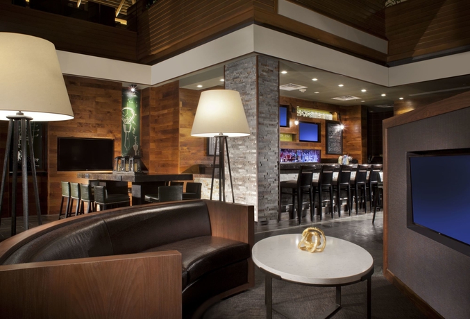 Imagen del bar/restaurante del Hotel Crowne Plaza Atlanta Perimeter At Ravinia, An Ihg. Foto 1