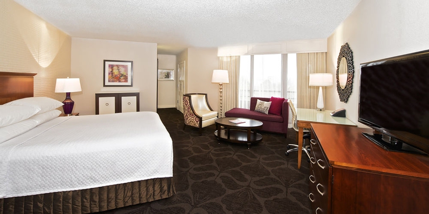 Imagen de la habitación del Hotel Crowne Plaza Atlanta Perimeter At Ravinia, An Ihg. Foto 3