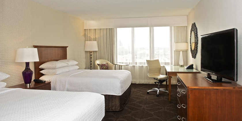 Imagen de la habitación del Hotel Crowne Plaza Atlanta Perimeter At Ravinia, An Ihg. Foto 5