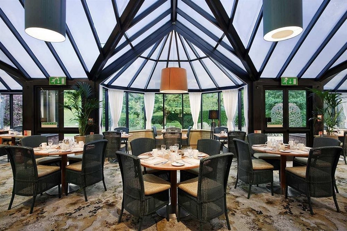 Imagen del bar/restaurante del Hotel Crowne Plaza Basingstoke, An Ihg. Foto 2