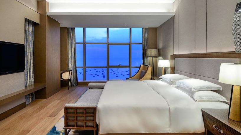 Imagen de la habitación del Hotel Crowne Plaza Beihai Silver Beach, An Ihg. Foto 12