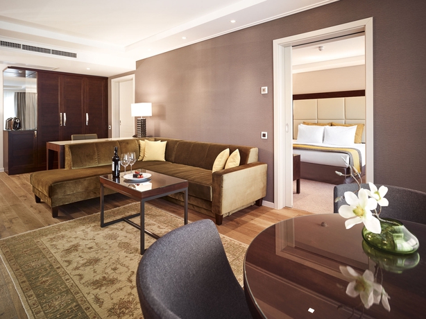 Imagen de la habitación del Hotel Crowne Plaza Bucharest, An Ihg. Foto 8