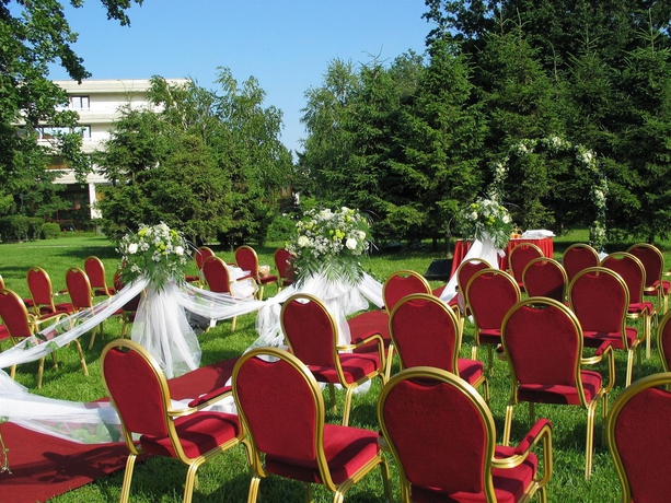 Imagen de los exteriores del Hotel Crowne Plaza Bucharest, An Ihg. Foto 12