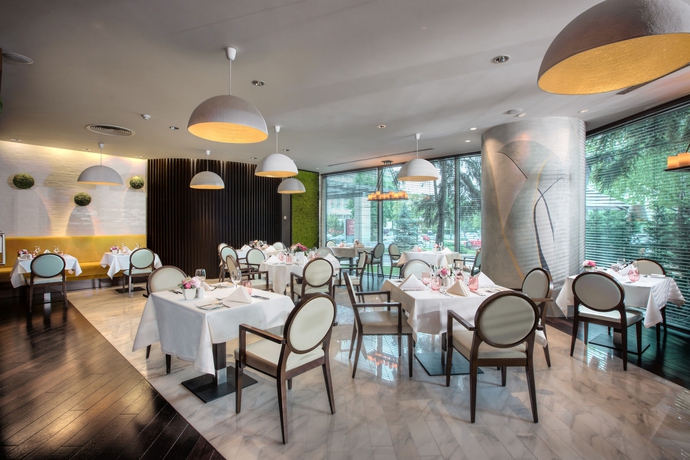 Imagen del bar/restaurante del Hotel Crowne Plaza Bucharest, An Ihg. Foto 4